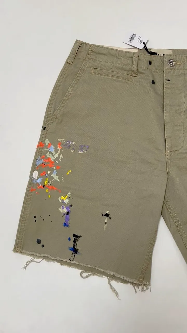 GALLERY DEPT. RICKY SHORT/KHAKI Splash-ink knife-cut khaki work shorts, khaki color 30-32-34-36 code, re-adjusted version, re-washed to make old VINTAGE, hand-made acrylic splash-ink graffiti, genuine cowhide steel stamped LOGO leather tag, original version with LOGO buttons